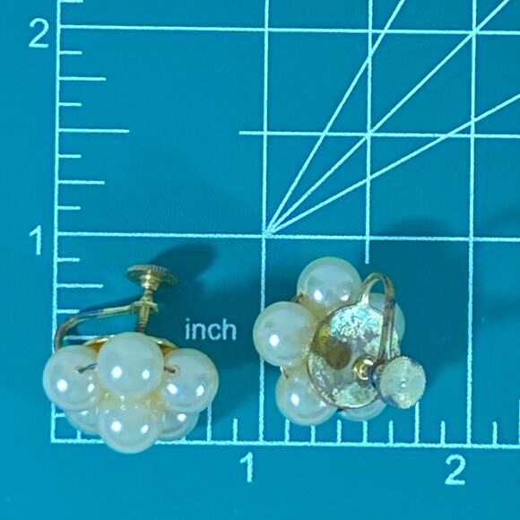 Vintage Pearly Bead Wired Cluster Earrings Screw Back - Picture 8 of 8